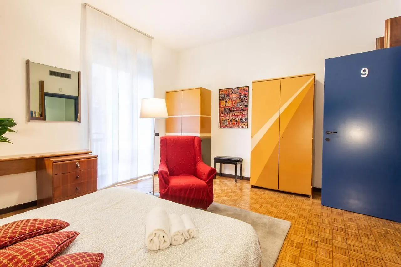 Central Guest House Milan Italy